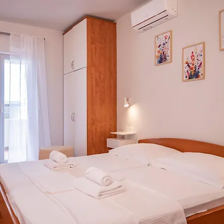 Apartment Jelka- Center Of Hvar Town Exterior foto